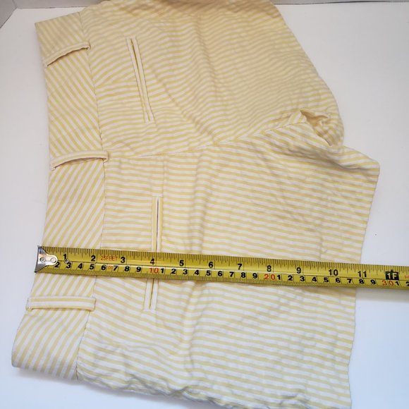 Women’s Banana Republic Shorts - Picture 7 of 7